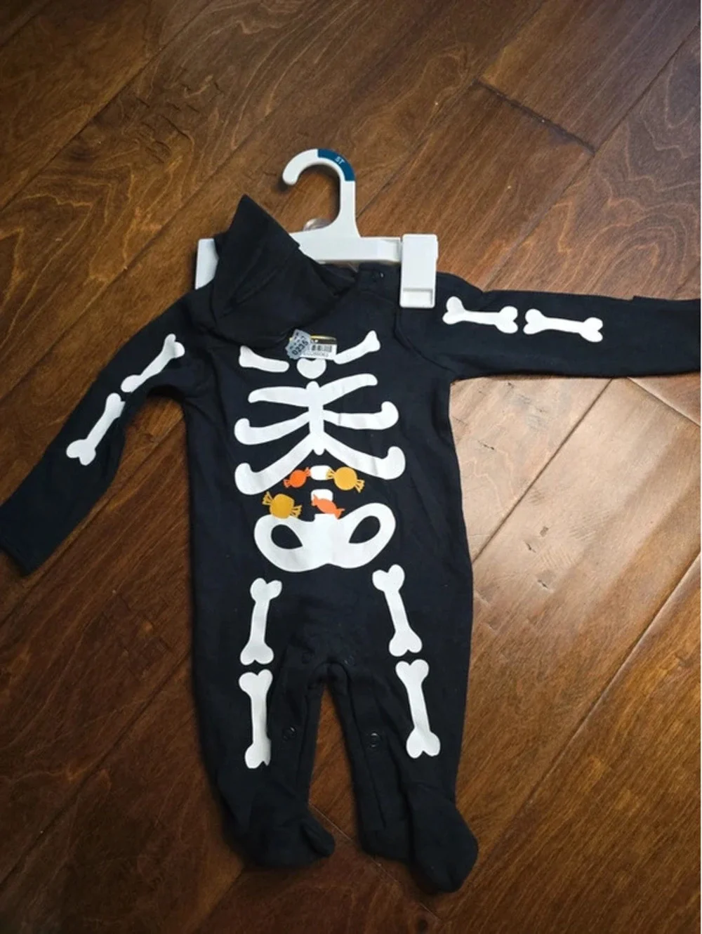 Newborn nwot halloween outfit from carter's item 235G6